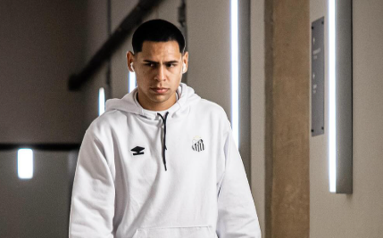 Caballero se destaca e vira 'bola da vez' no Santos: 'Espero trazer muita alegria à torcida'