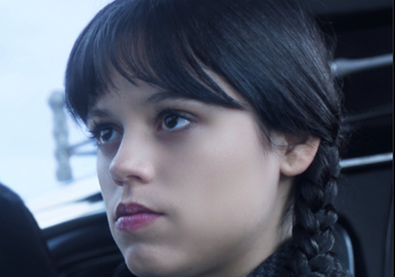 Netflix divulga vídeo inédito de bastidores da segunda temporada de 'Wandinha'