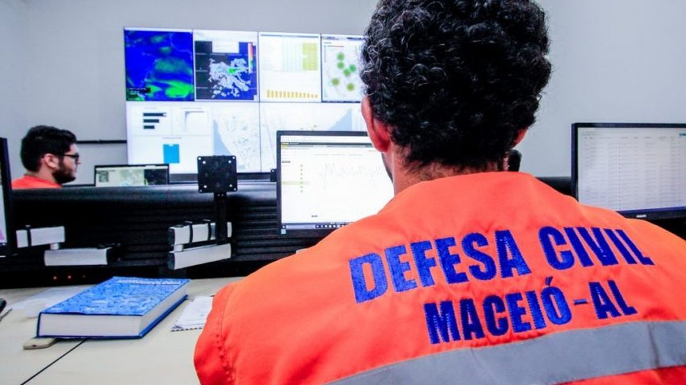 Alagoas terá novo sistema de alerta da Defesa Civil com mensagens sonoras diretas aos celulares, mesmo no modo silencioso
