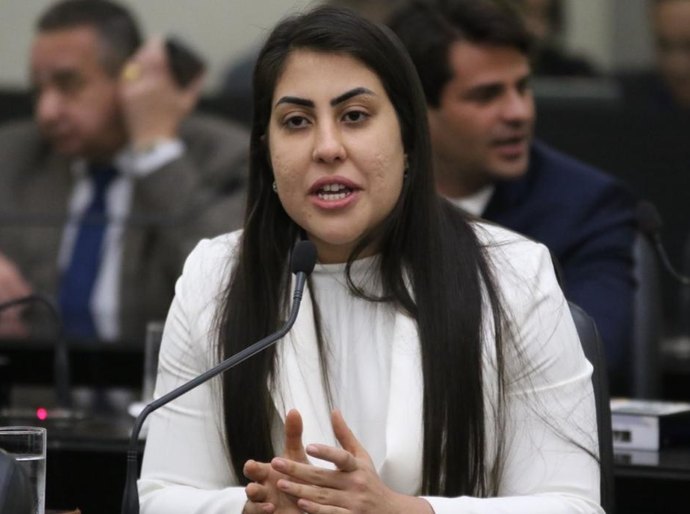 ALE aprova em 1º turno projeto de criação da Campanha Estadual de Doação de Roupas e Alimentos