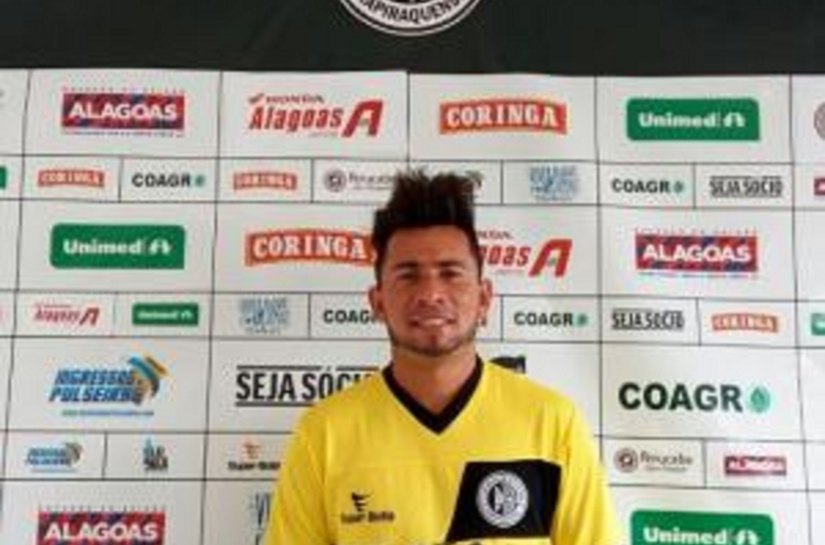 Lateral-direito Alex Travassos é o destaque alvinegro