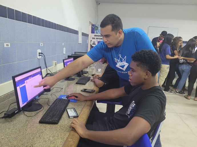 Seduc orienta estudantes para reta final das inscrições do Enem 2026