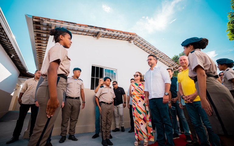 Governador propõe Creche Cria em Cajueiro ao prestigiar aniversário de Fernando Toledo