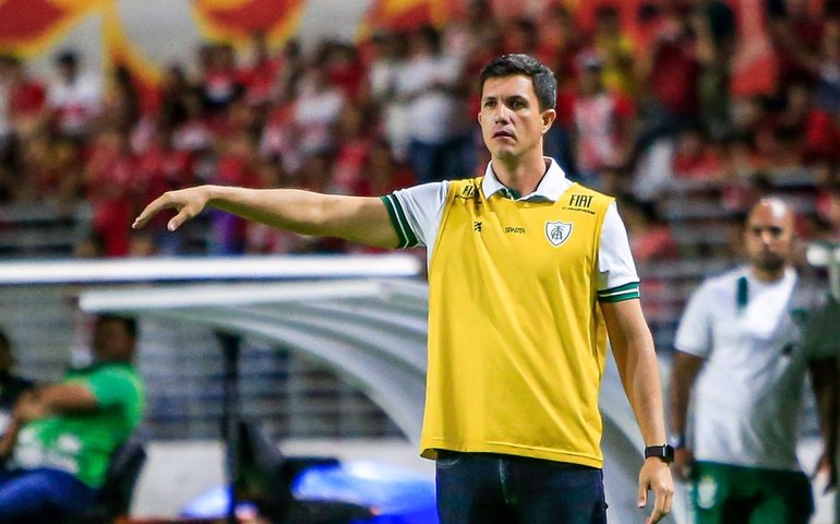 Maurício Barbieri é o novo técnico do azulão