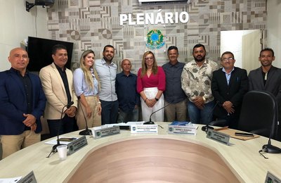 Câmara de Santana do Mundaú homenageia servidor aposentado 