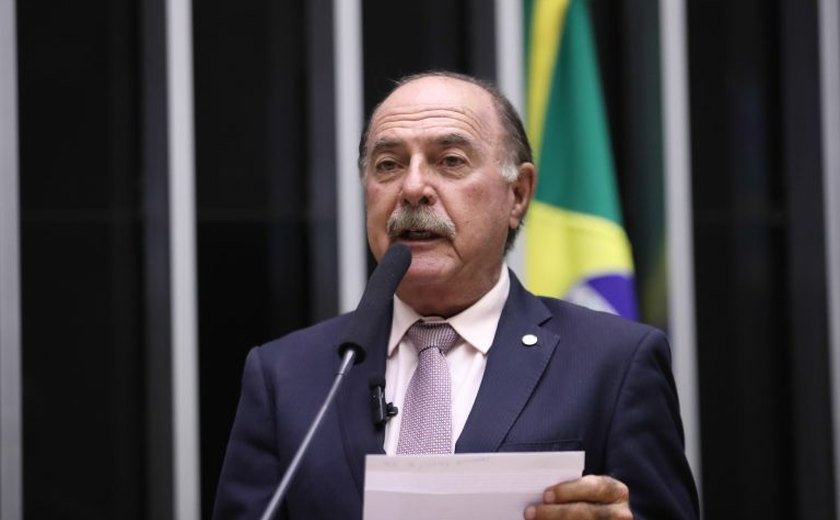 Comissão de Saúde aprova mudança na CNH para identificar motoristas com fibromialgia e esclerose