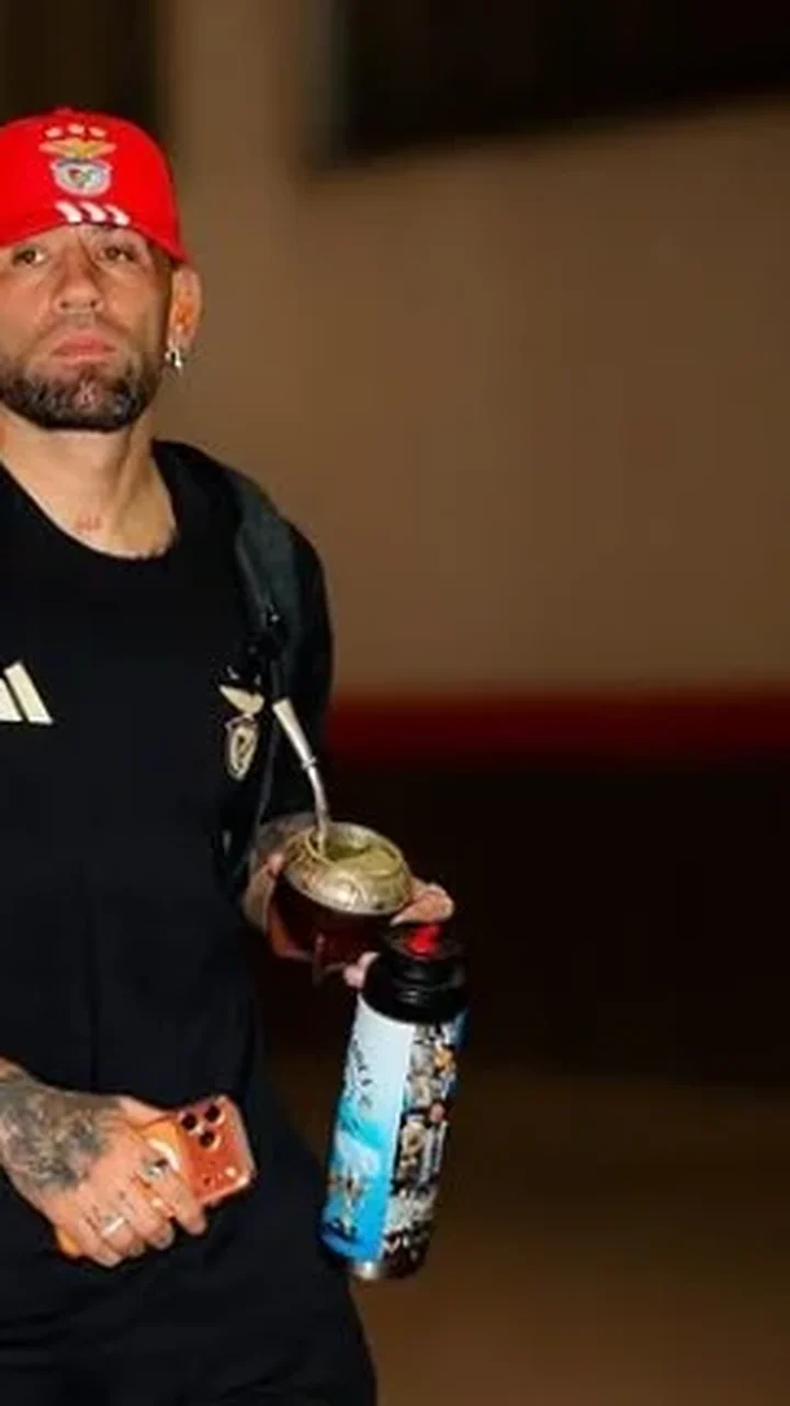 Otamendi lamenta derrota para a Espanha e se despede da seleção argentina