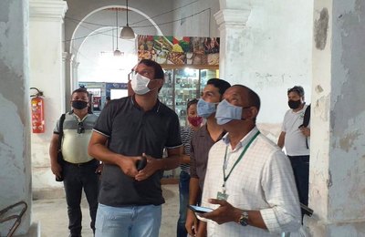 Telhado do Mercado Público de Penedo tem obras iniciadas