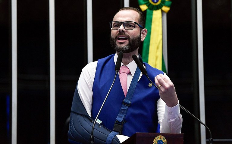 Seif é contra projeto que torna crime 'discriminar' políticos