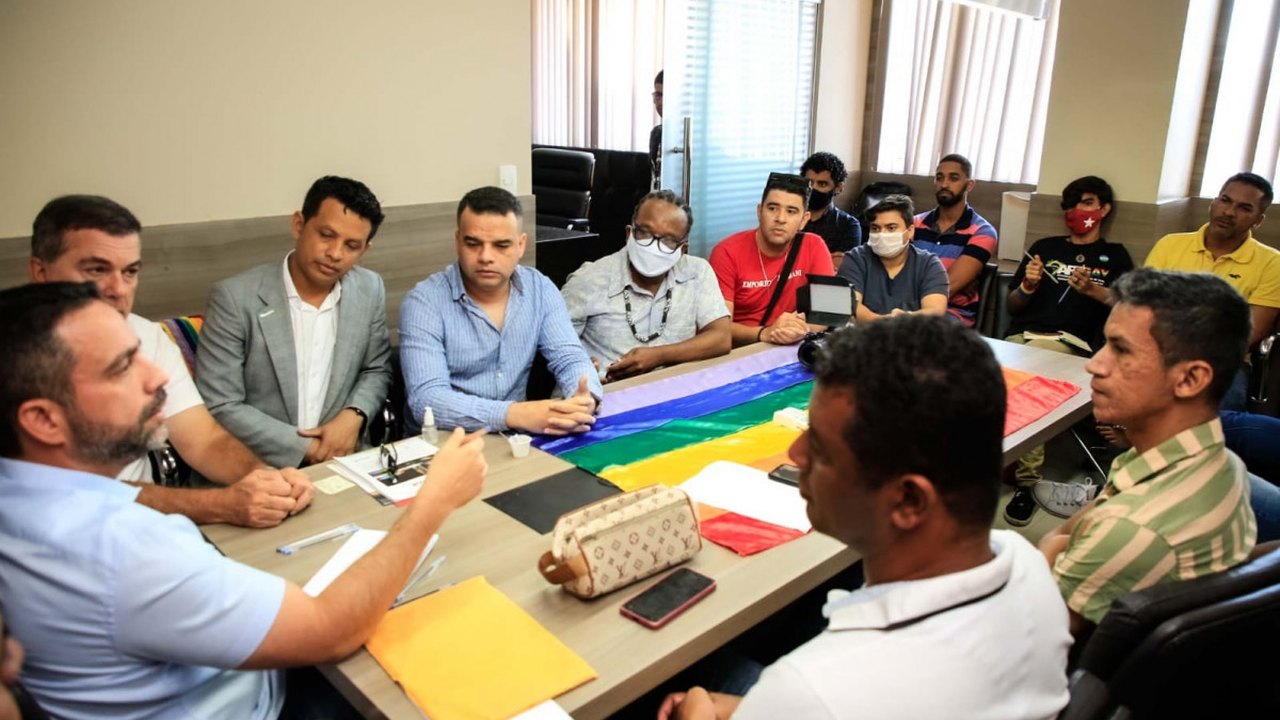 Paulo Dantas promete lutar contra violência ao público LGBTQIA+ em Alagoas