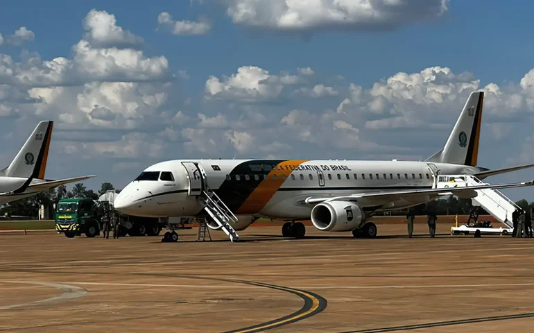 Conheça os 5 aviões presidenciais mais luxuosos do mundo