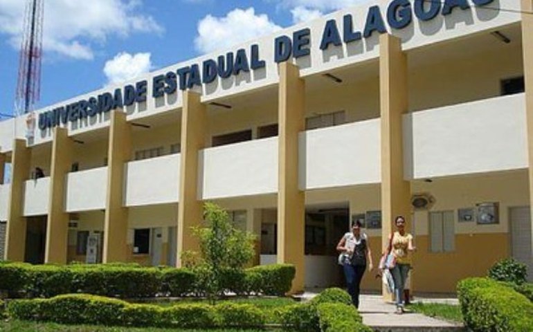 Edital para concurso de professores na Uneal é divulgado