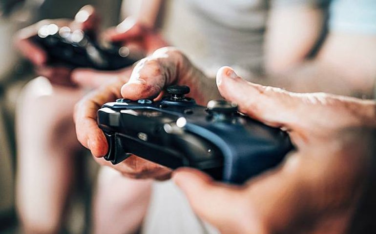 Jogos online podem ser benéficos pra saúde mental e socialização