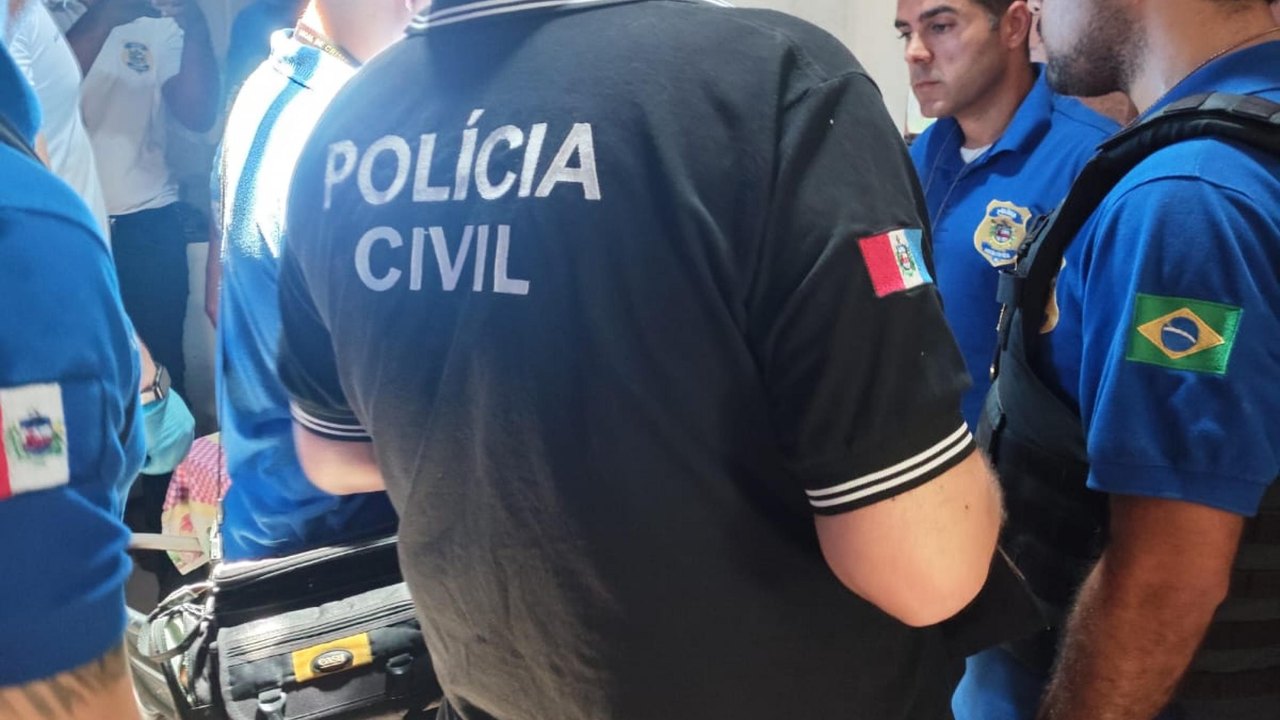 Polícia Civil apreende adolescente por ameaças a alunos e funcionários de colégio em Maceió