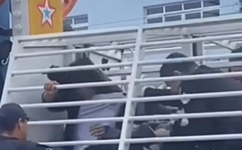 Comandante da Guarda Municipal Agride Aluno Durante Visita a Parque de Diversões em Alagoas