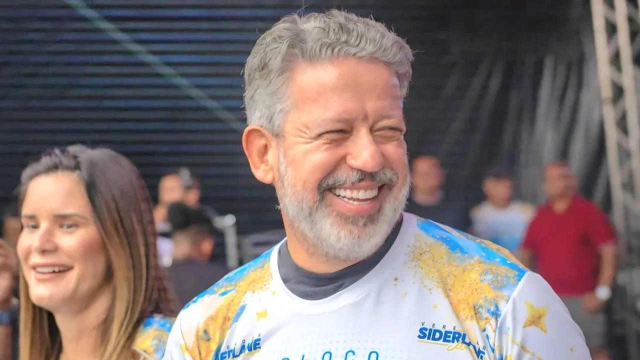 Benedito Bentes celebra aniversário e Arthur Lira destaca trabalho por mais de 6 mil moradias construídas e mais de 30 mil pessoas beneficiadas na região
