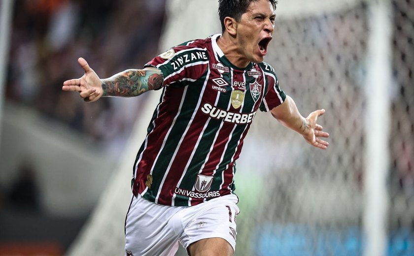 Cano encerram jejum e Fluminense derrota Athletico no Brasileiro