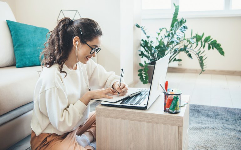 Plataforma do LinkedIn oferece cursos on-line e gratuitos de qualificação profissional