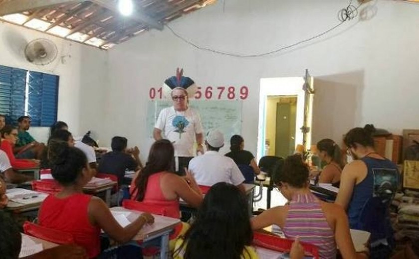 Oficinas de redação da Uneal preparam mais de 400 índios em Alagoas