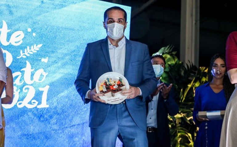 Alexandre Ayres representa profissionais da saúde em evento da Algás que homenageia servidores da linha de frente do combate à Covid-19