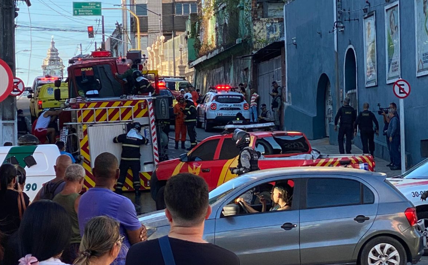 Acidente com viatura dos Bombeiros deixa três militares feridos no Centro de Maceió