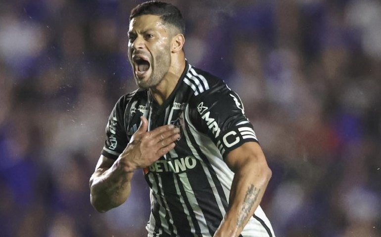 Hulk deixa de ser o capitão do Atlético-MG: 'Chego com respeito nos árbitros, mas sou punido'