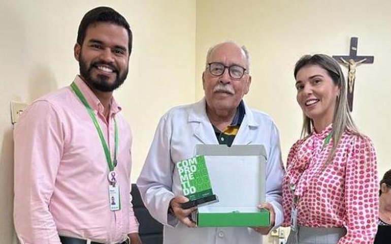 Hospital Santa Rita recebe homenagem da Sicredi no dia do Cooperativismo de Crédito
