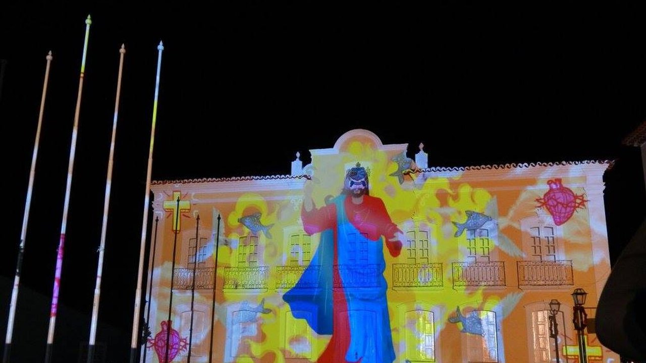 Penedo Luz apresenta vídeo mapping e shows na Praça Barão de Penedo nesta quinta, 15