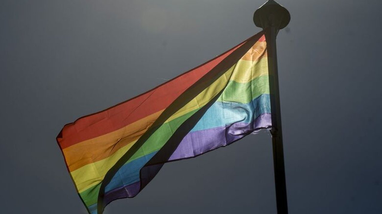 Happy hour arrecada fundos para ONG que acolhe jovens LGBT+ expulsos de casa