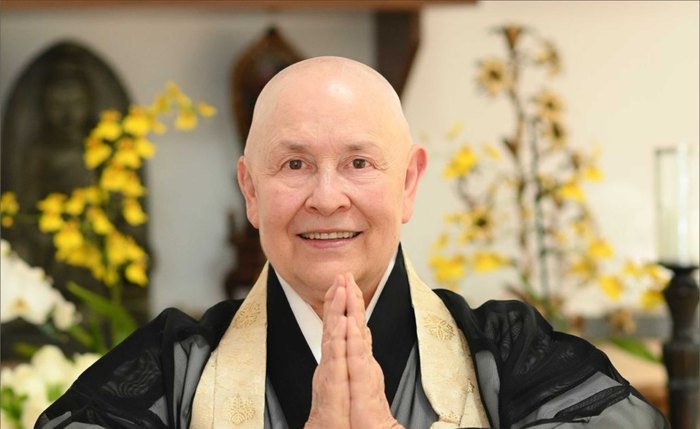 Monja Coen volta a Maceió