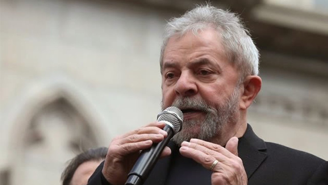 Com presença de Lula, PT lança campanha para financiar o partido