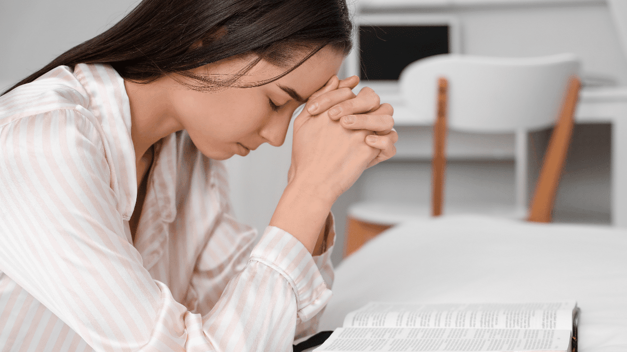 Salmos e magia: saiba como utilizar as palavras sagradas para proteção e equilíbrio