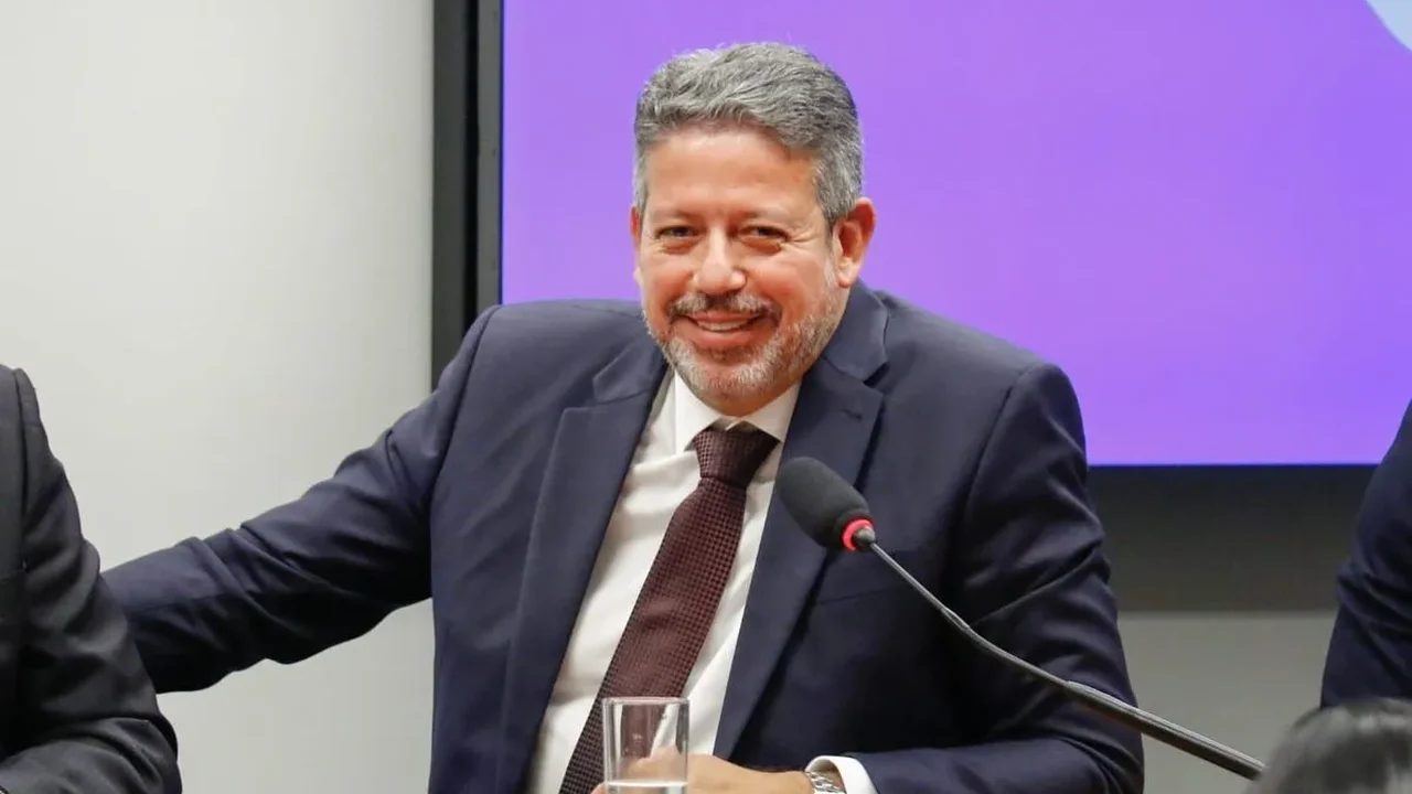 Lira elogia JHC após acordo de R$ 1,7 bilhão entre a Prefeitura de Maceió e Braskem