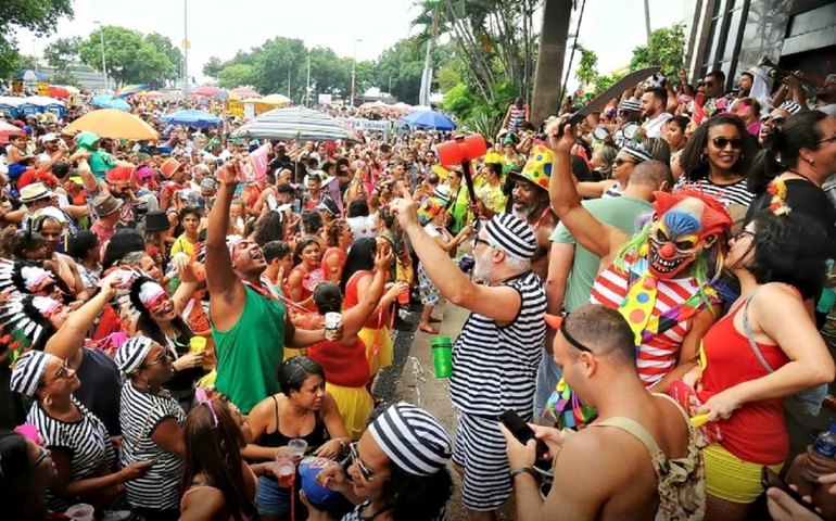 Vai chover no carnaval? Veja a previsão do tempo para os dias de folia