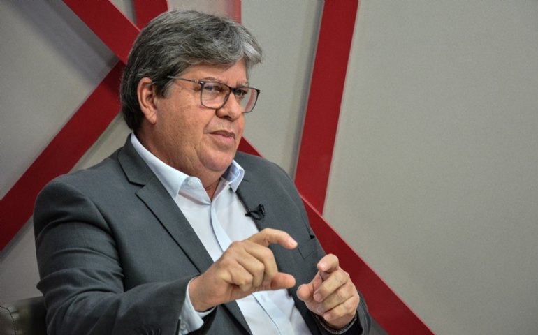 Delatora aponta &#8216;mesada&#8217; de R$ 120 mil a governador