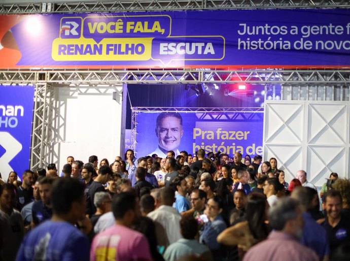 Renan abre série de debates para construir plano de governo com participação da sociedade