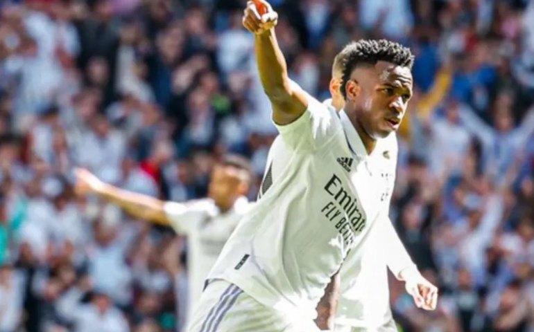 Vini Jr. tem 'queda incompreensível' de rendimento após Bola de Ouro, afirma jornal espanhol