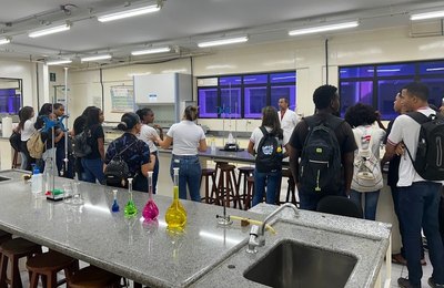 Estudantes de Lauro de Freitas e região terão evento de orientação profissional, gratuito, nesta quarta-feira (22/10)