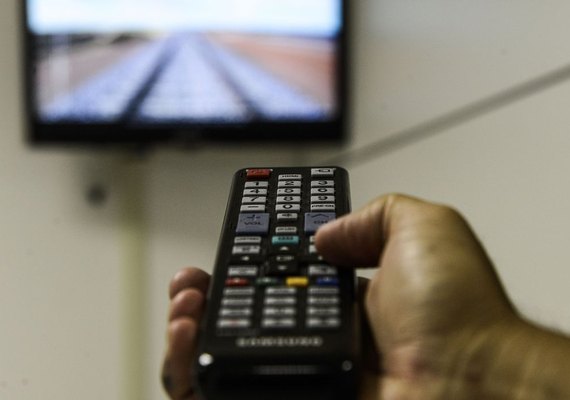 Famílias de baixa renda podem solicitar parabólica digital gratuita