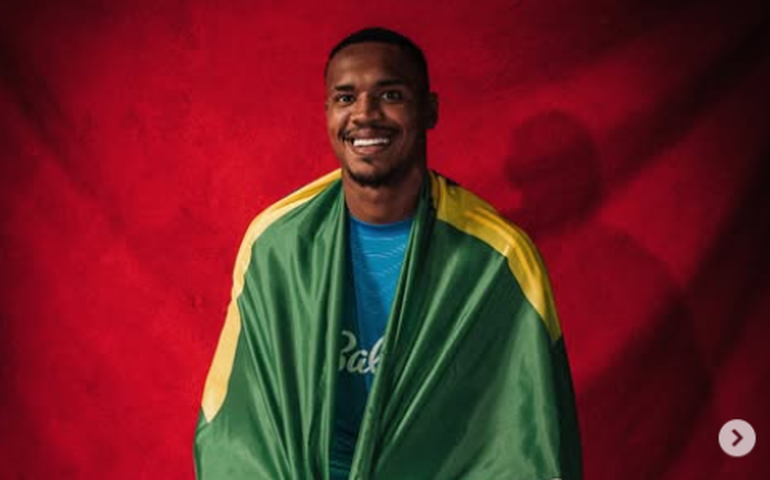 John celebra chegada à seleção e não esconde a felicidade: 'Um sonho sendo realizado'