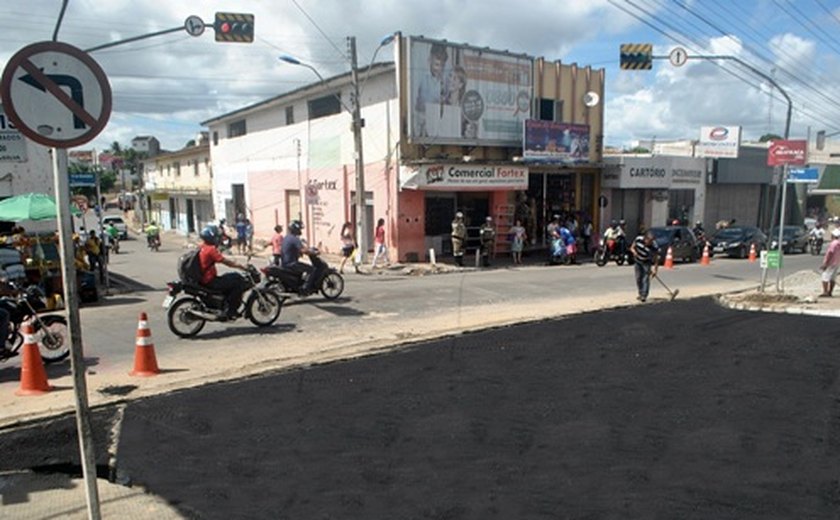 Prefeitura de Arapiraca conclui obras de nivelamento de calhas no Centro