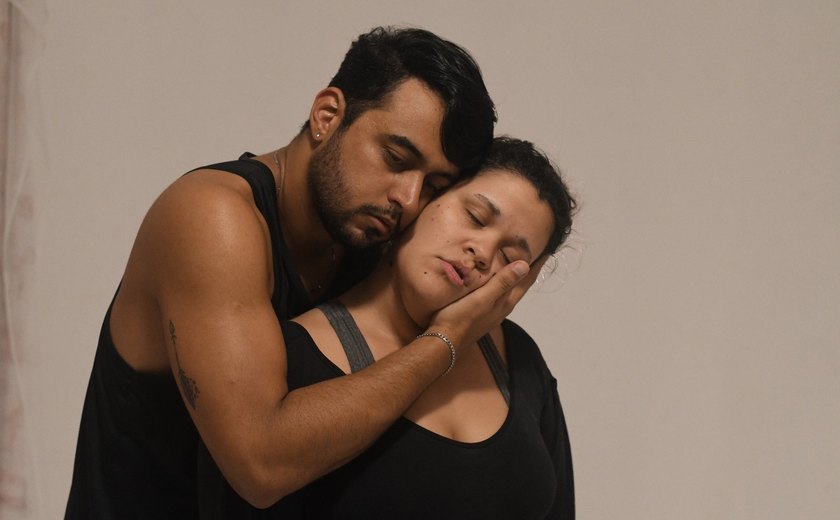 Teatro da Poesia retrata histórias sobre perdas e a importância do acolhimento em novo espetáculo, em Maceió