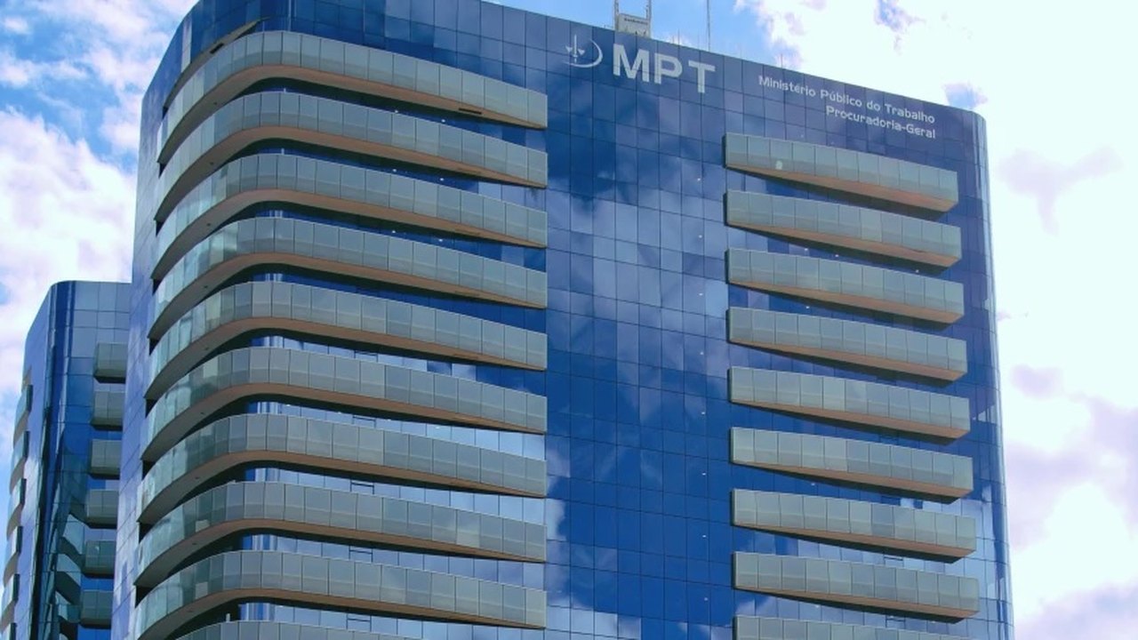 MPT soma 2549 denúncias de assédio eleitoral e mira quase duas mil empresas