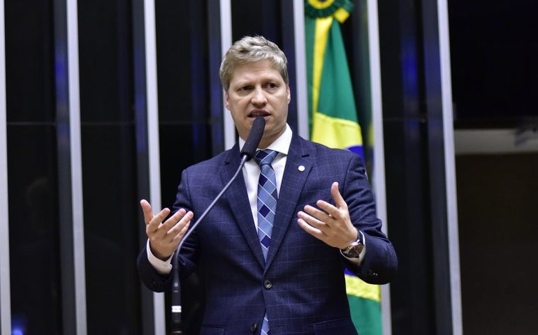 Comissão debate prisões relacionadas a atos de 8 de janeiro e o respeito às prerrogativas dos advogados