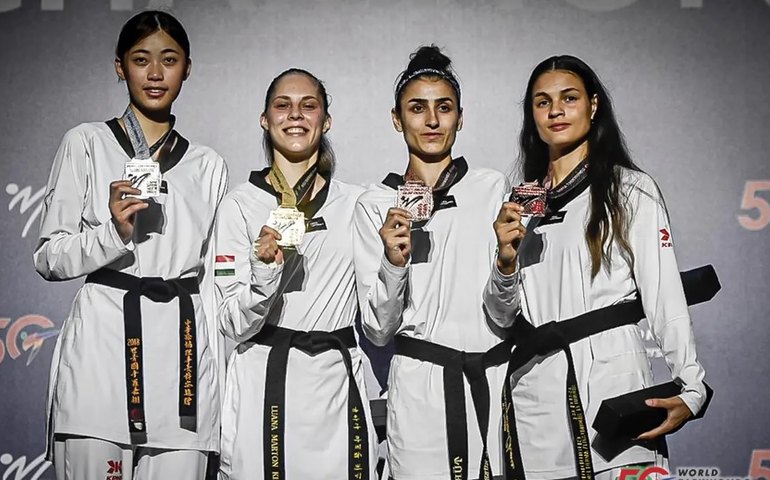 Maria Clara Pacheco conquista a medalha de bronze no Mundial de Taekwondo