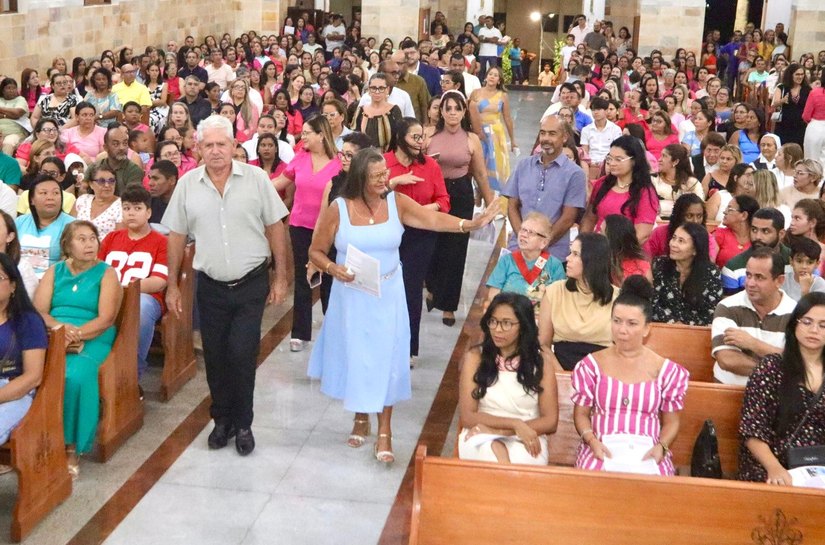 Missa em Ação de Graças pelo Mês da Mulher contou com homenagens e centenas de pessoas na Catedral de Palmeira