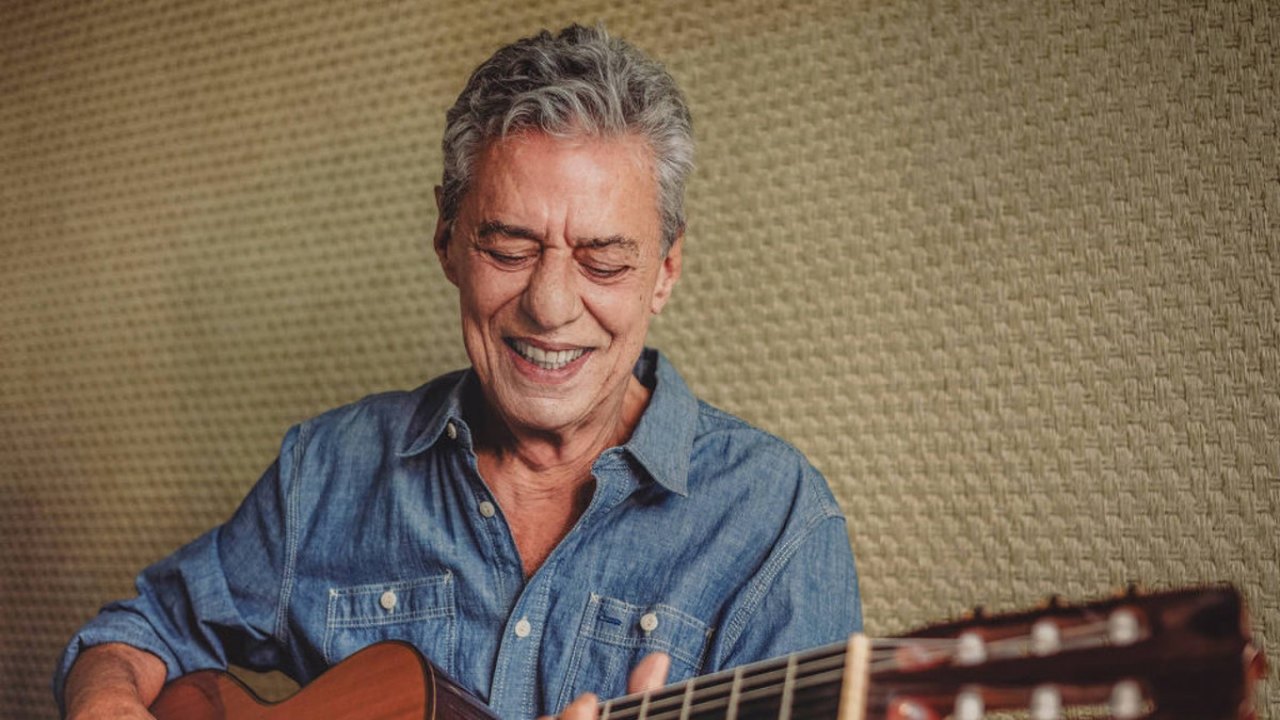 Chico Buarque envia provas à Justiça de que, sim, ele fez ‘Roda Viva’