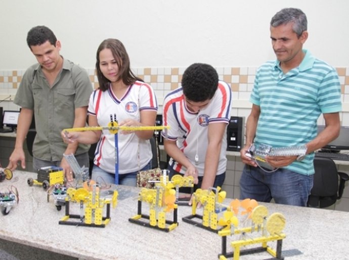 Seduc promove segunda formação de robótica para professores estaduais