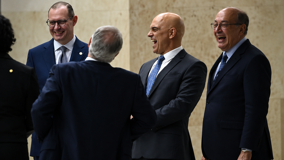 Supremo Desrespeito à Nação