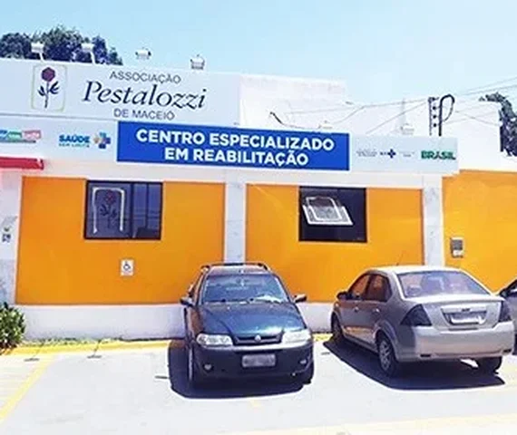 Paralisação de serviço multidisciplinar deixa centenas de crianças autistas sem terapia em Maceió